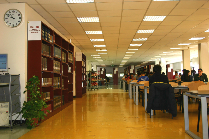 Biblioteca Provinciale Foggia, donazione di 1000 euro dagli Amici della Biblioteca