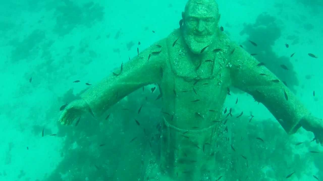 Statua di Padre Pio alle isole Tremiti