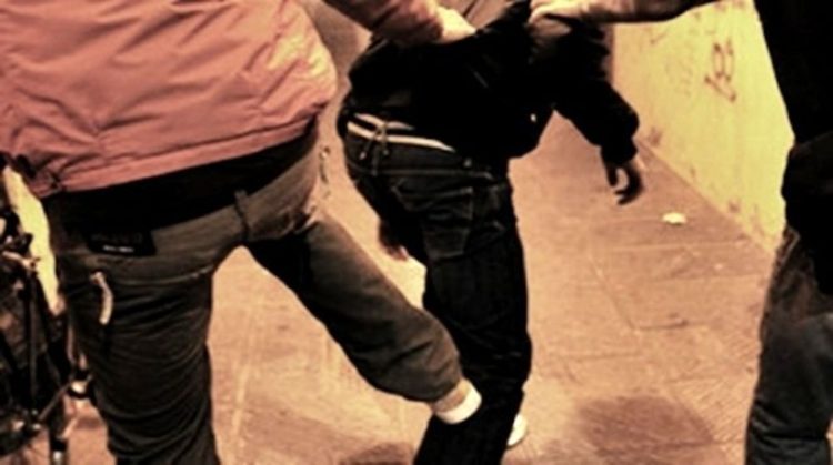 Uomo Arrestato Per Aggressione
