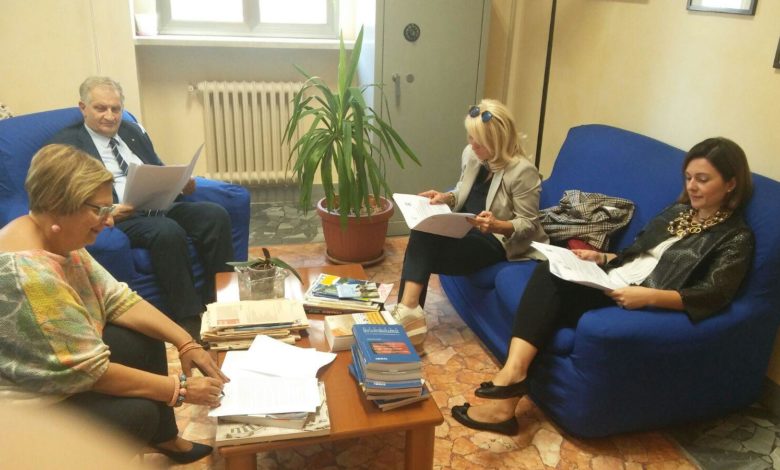 Colasanto Modugno Donne A Lavoro