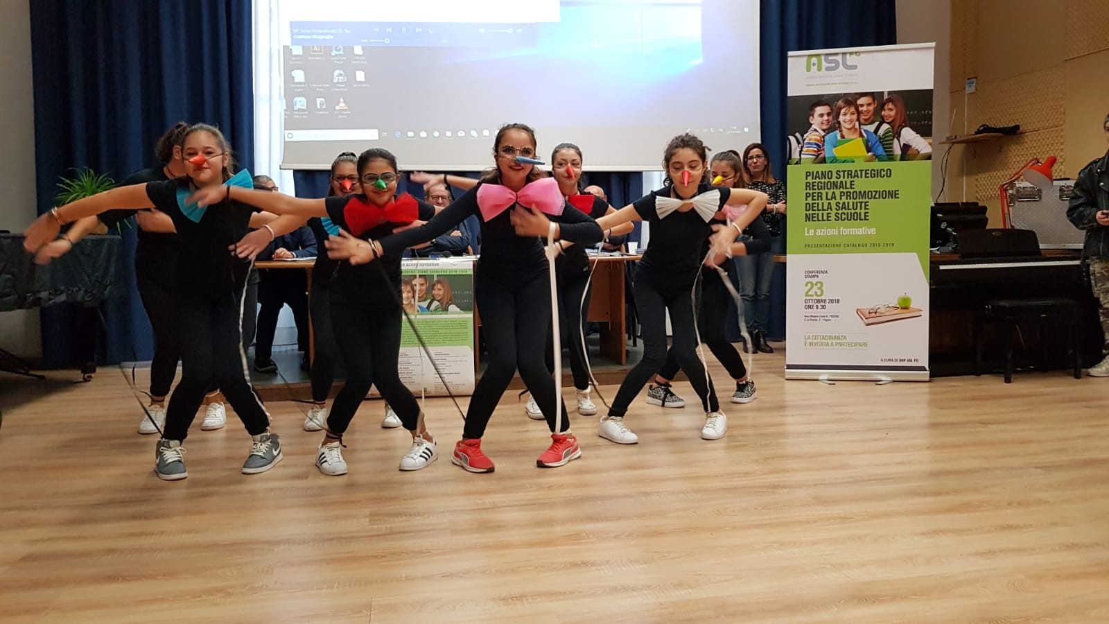 Gli Studenti Portano In Scena Pinocchio