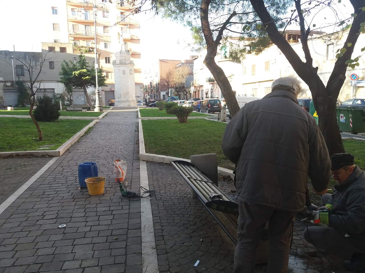 Nuove Panchine In Via Manzoni