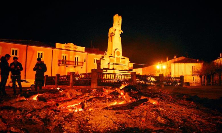 Monteleone di puglia falò san giuseppe