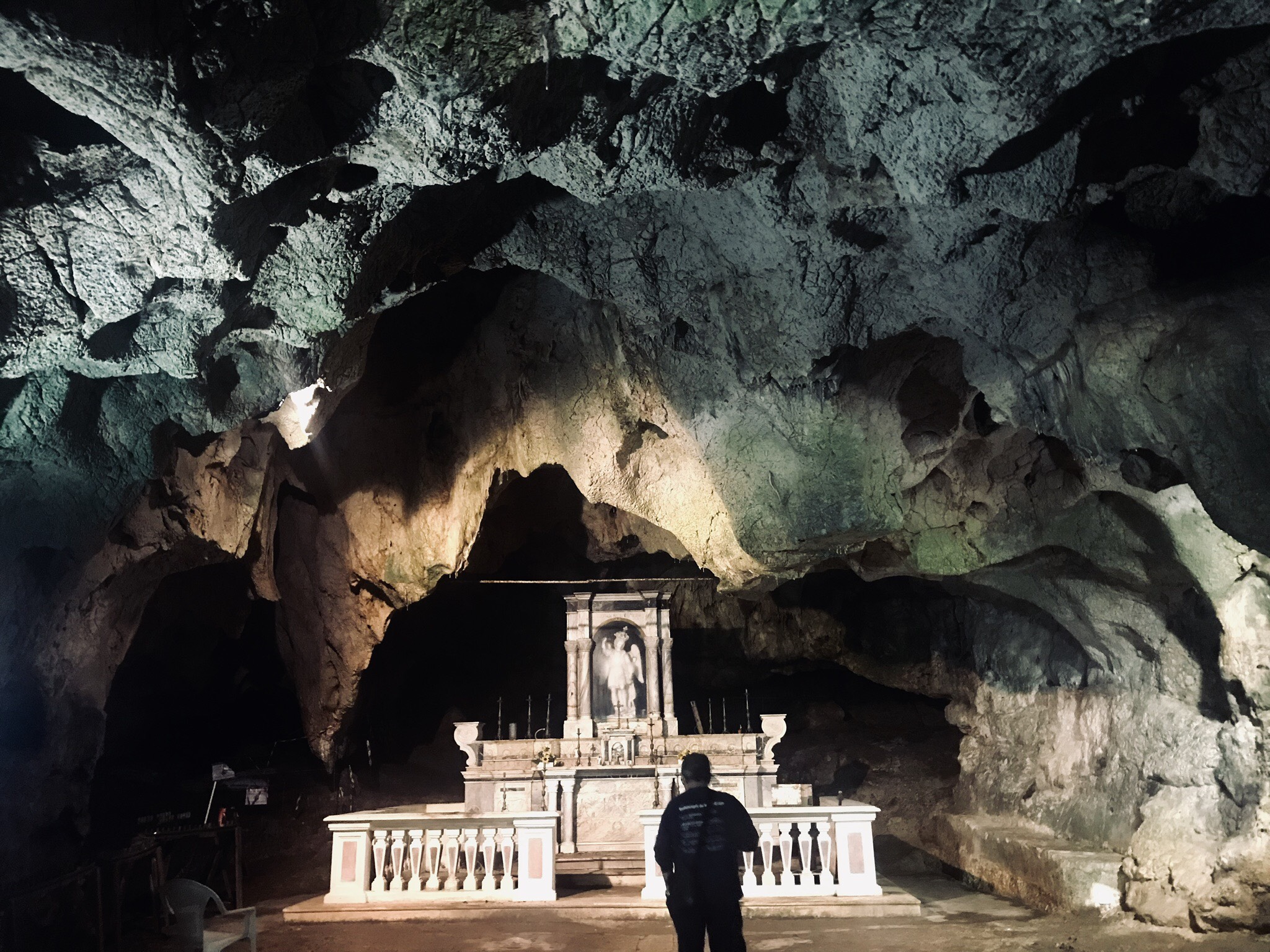 grotta san michele cagnano varano