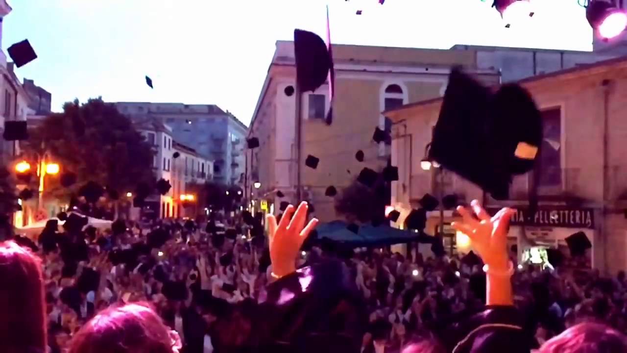 foggia-laureati-in-piazza