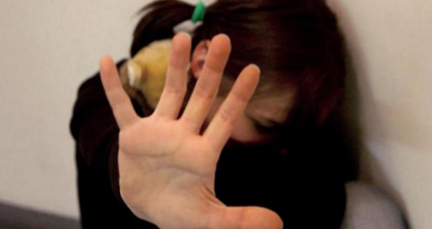 foggia-madre-picchia-figlie