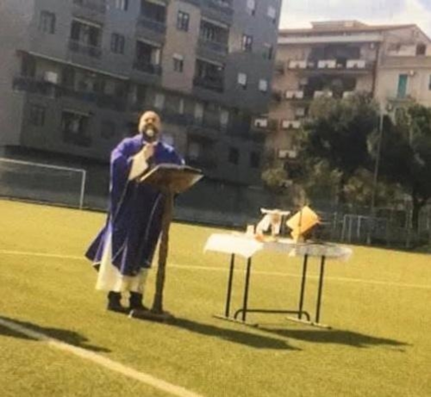 foggia-prete-messa-coronavirus