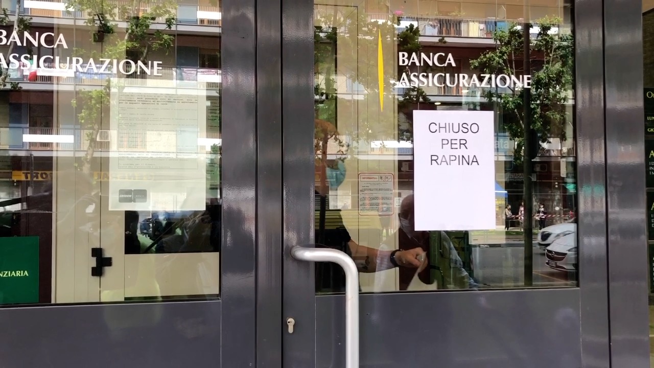 rapina-banca-CREDEM