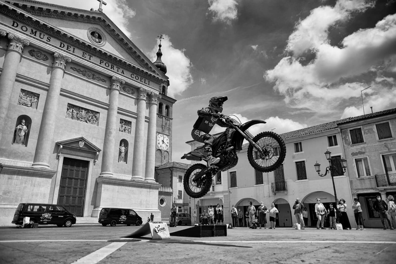 mask to ride angeli di padre pio