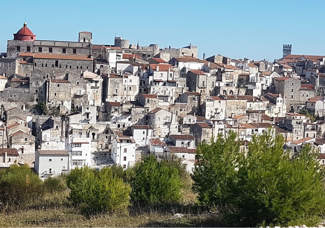 Vico del Gargano paese panoramica