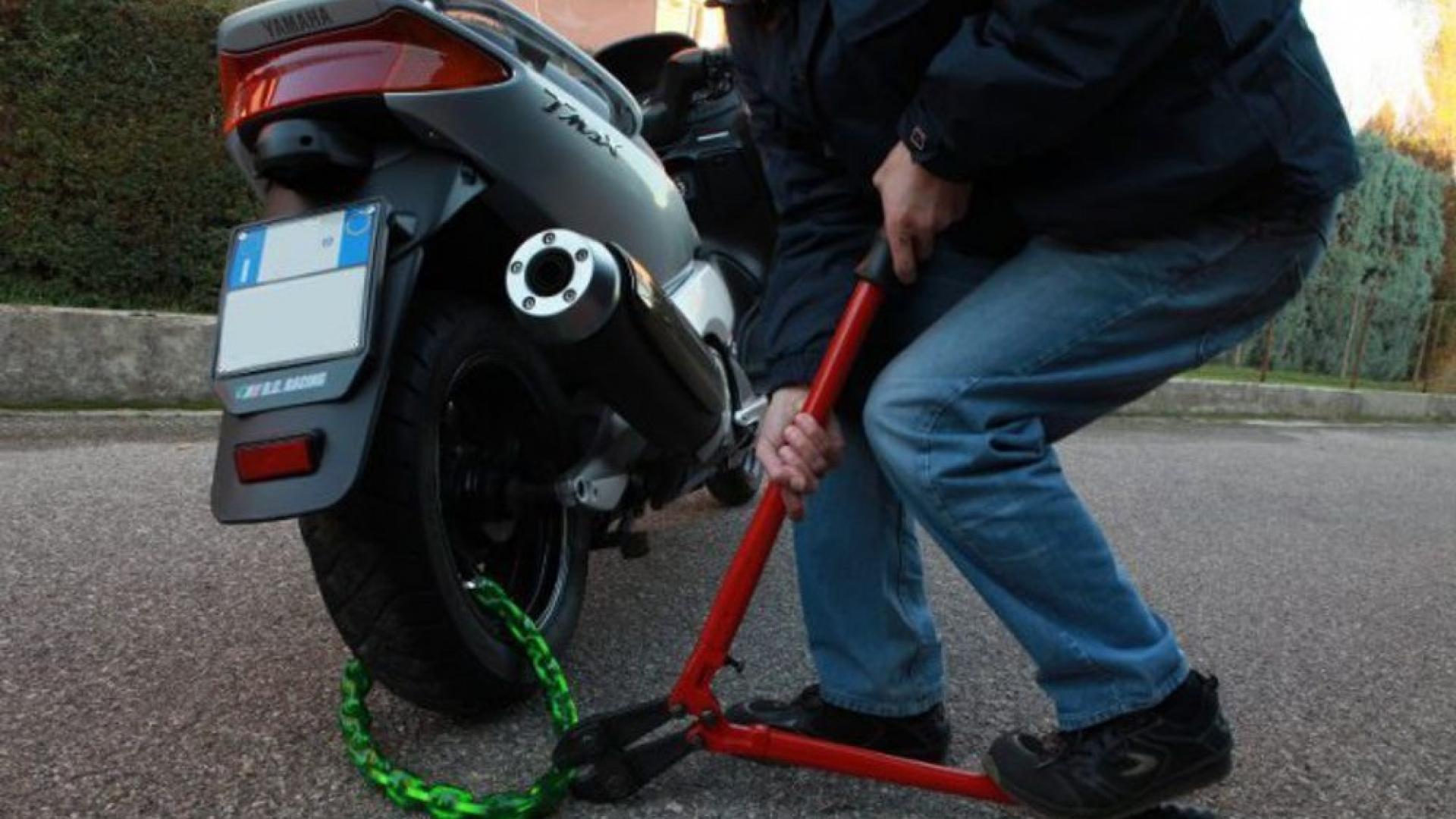 ladro scooter foggia