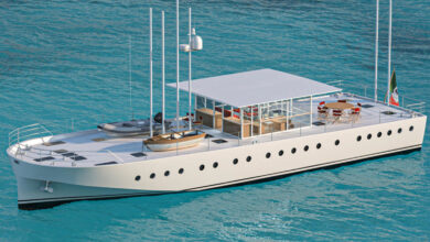 Photo of A Rodi Garganico arriva il superyacht “Pianosa” lungo 36 metri: 10 cabine e una piscina galleggiante