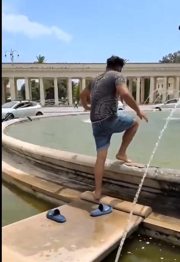tuffo nella fontana